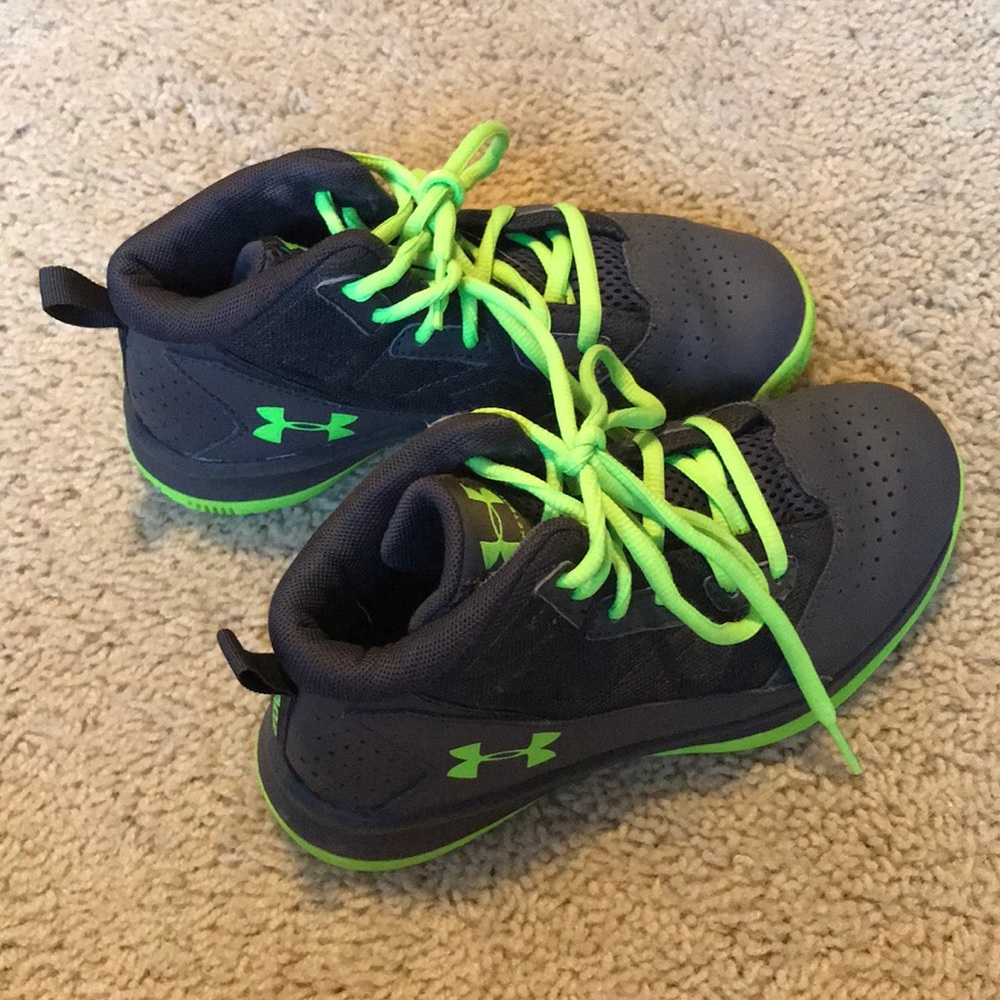 Boys Nike basketball shoes
